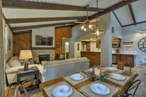 Bobcat Bungalow with Porch, Fire Pit and Treehouse!